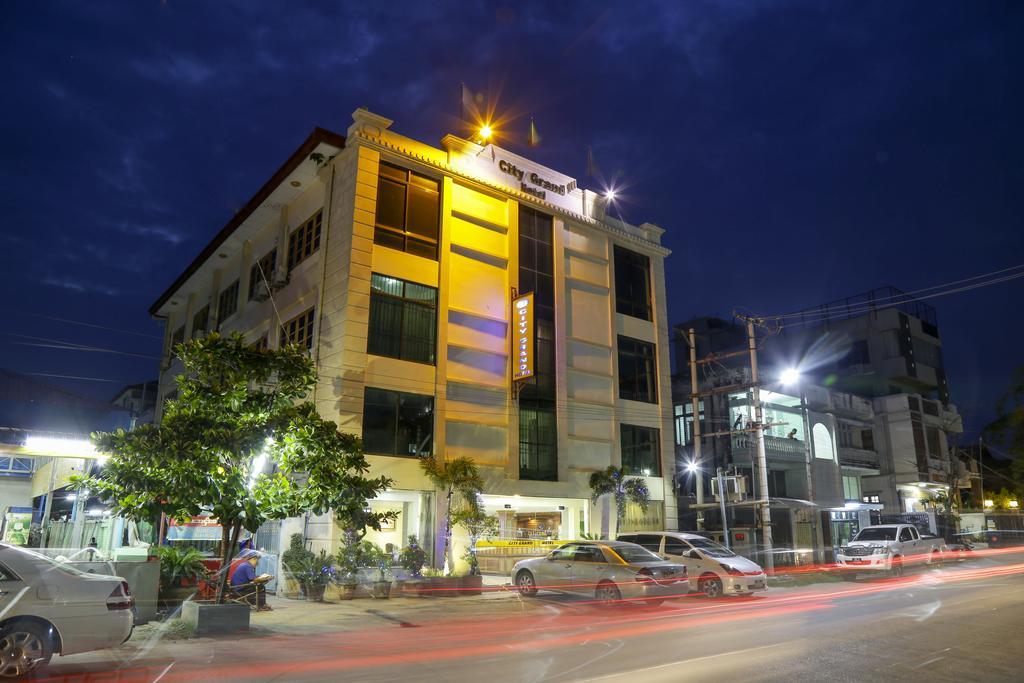 City Grand Hotel Mandalay Extérieur photo