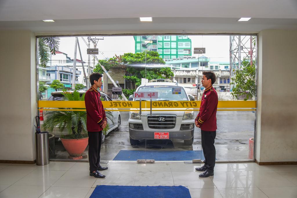 City Grand Hotel Mandalay Extérieur photo
